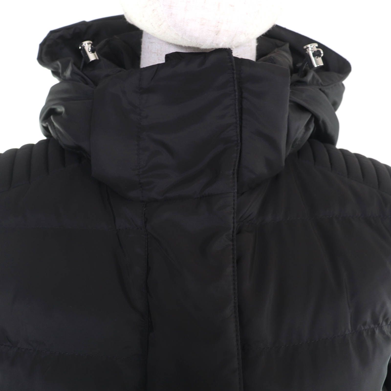 PRADA プラダ 2025年製 29X544 フード付 トライアングルロゴ 比翼仕立て ダウンジャケット ブラック 38 正規品 レディース WWW_MORNINGWALKER_COM