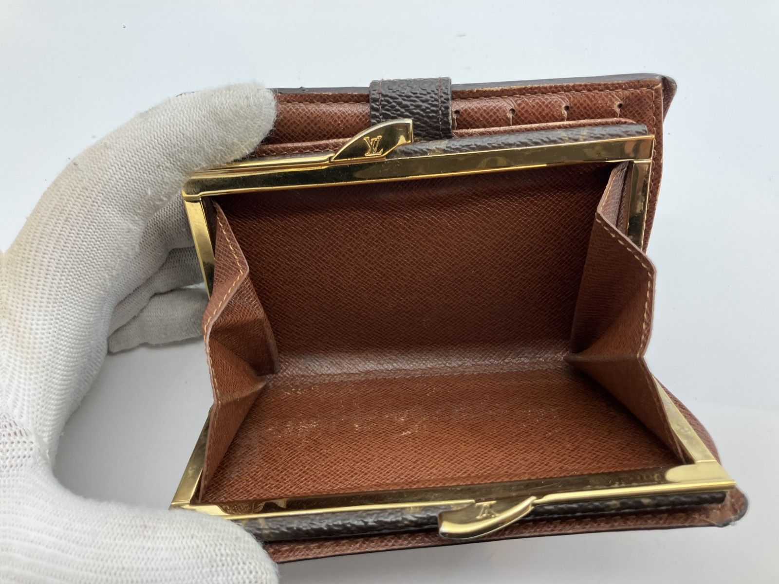 ルイヴィトン コンパクト2つ折り財布 がま口 ポルトモネ・ビエ