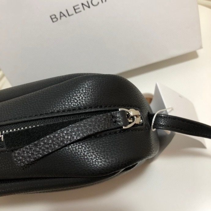 バレンシアガ BALENCIAGA ショルダーバッグ