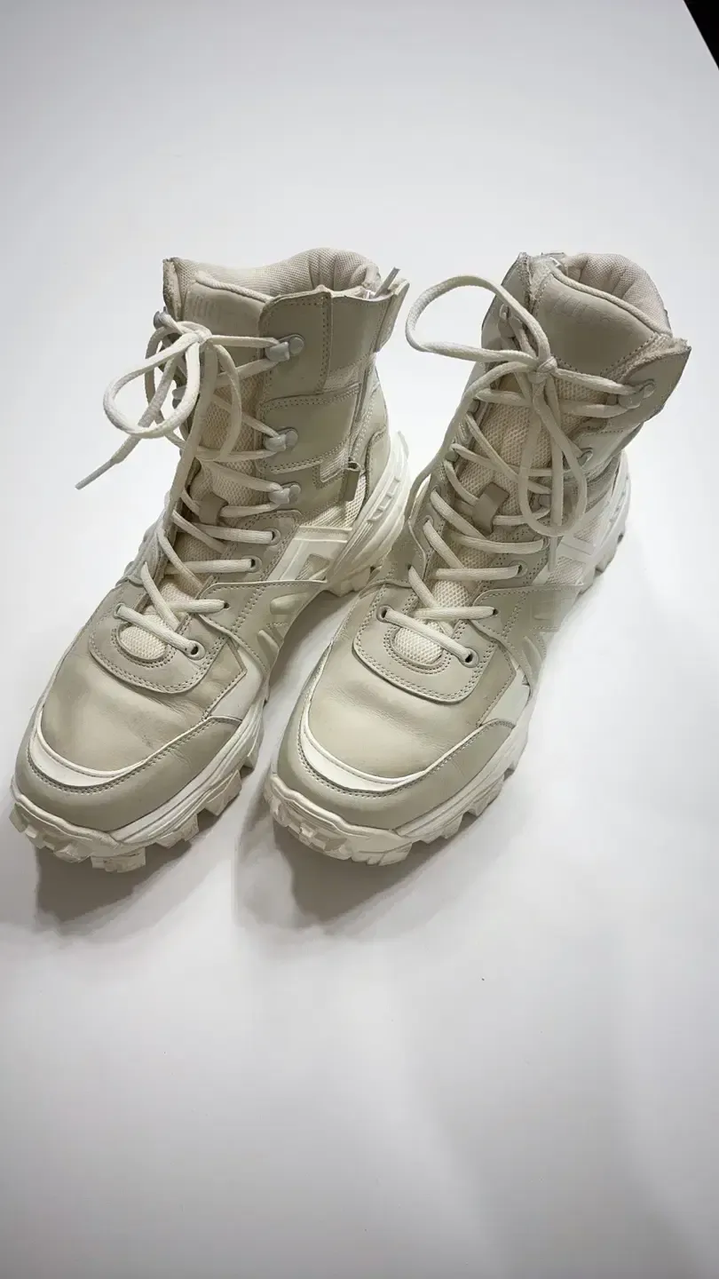 【関税込み】Juun.J ブラック ダブルレイヤード スニーカー JUUN.J Sneakers in Dubai & Worldwide – TONE FOOTWEAR