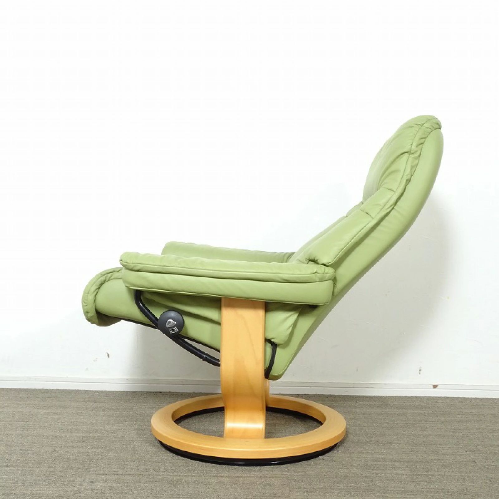 ◾︎SELUNO◾︎ 【展示美品】EKORNES(エコーネス) Stressless / ストレスレス サンライズ (M) リクライニングチェア /  本革 32万 c881 - メルカリ