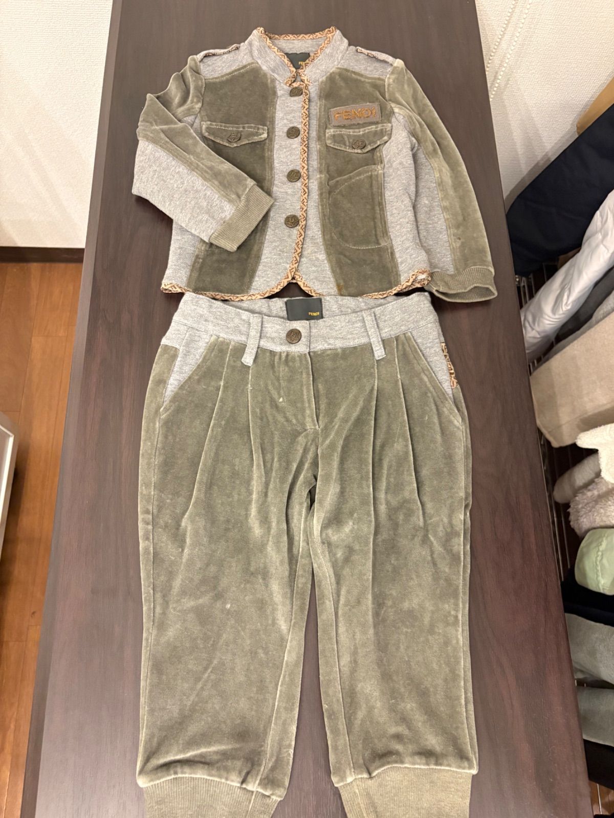 2A 90ｻｲｽﾞ フェンディ ベロア トラックスーツ セットアップ FENDI