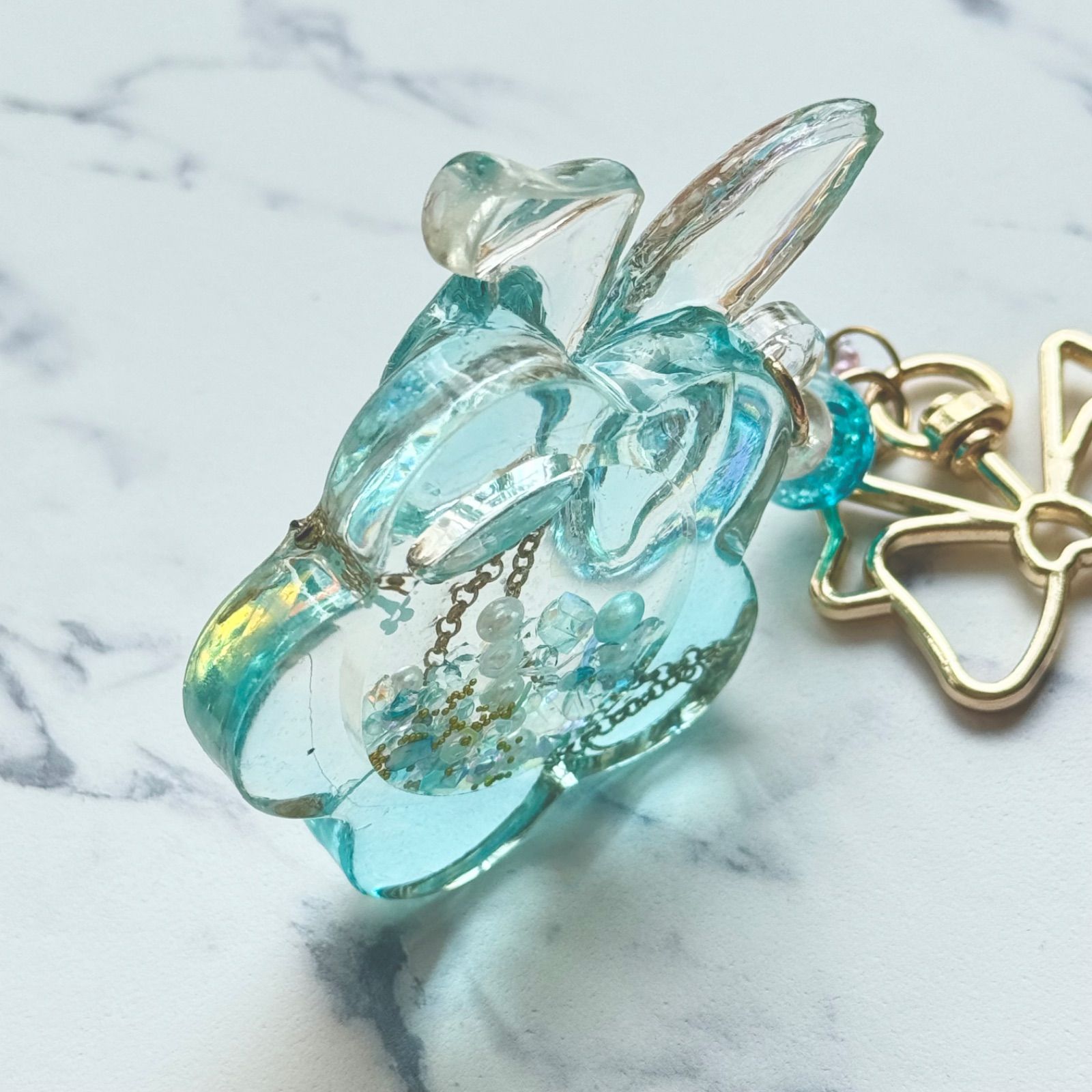 ハンドメイド レジンシェイカーキーホルダー 花 うさ耳 ブルー クリア
