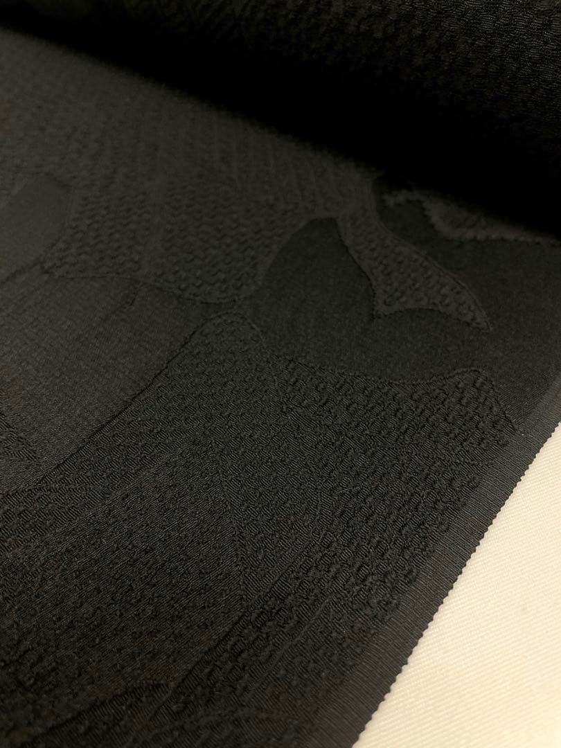 ロングコート地 ふくれ織 紋意匠 黒色 正絹 反物 - メルカリ