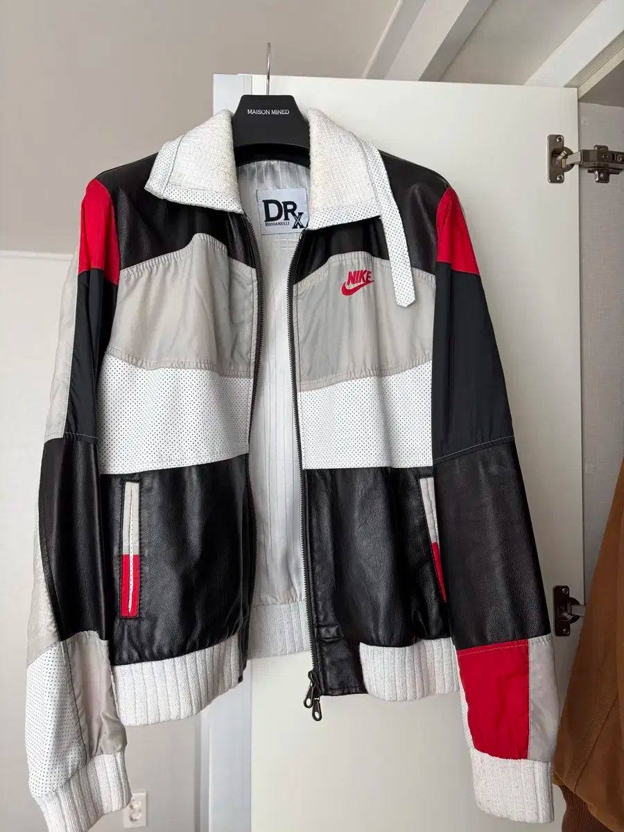 Nike ナイキ ロマネッリ博士 ジャケット