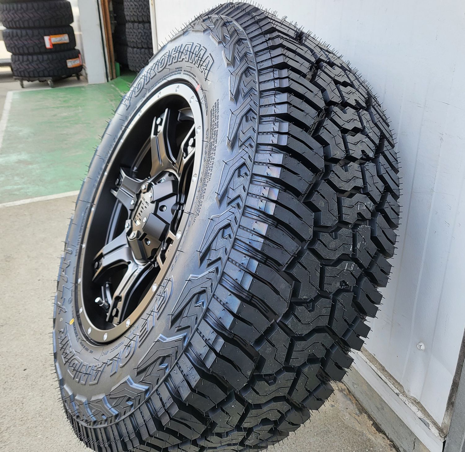 【販売再開】LEXXEL OutLaw プラド ハイラックス FJ サーフ パジェロ MONSTA MUDWARRIOR 265/65R17 265/70R17 タイヤホイール17インチ ホワイトレター ラジアルタイヤ