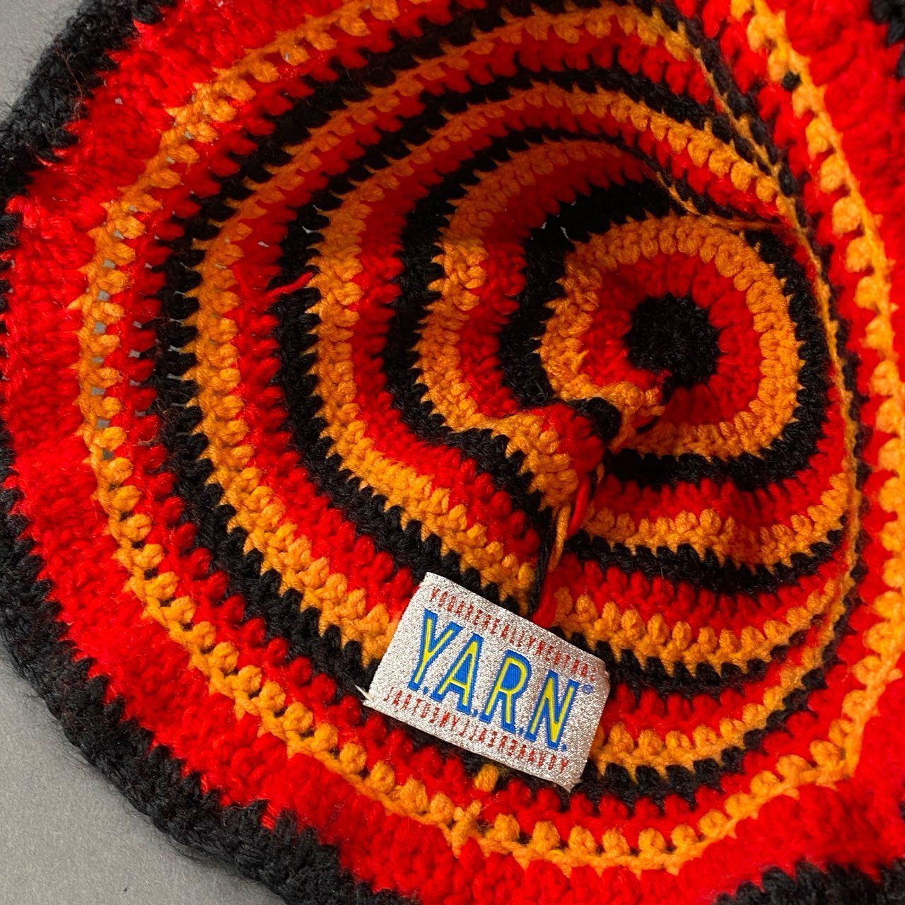 YARN バケットハット 黒 クロスモチーフ　帽子　Y.A.R.N. 楽天市場】Y.A.R.N ヤーン ニット素材 バケットハット 3Dクロス