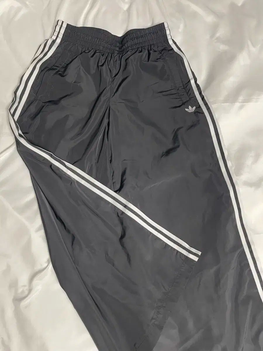 W adidas アディダス ザ オリジナルズ オーバーサイズ トラック パンツ 黒 XL