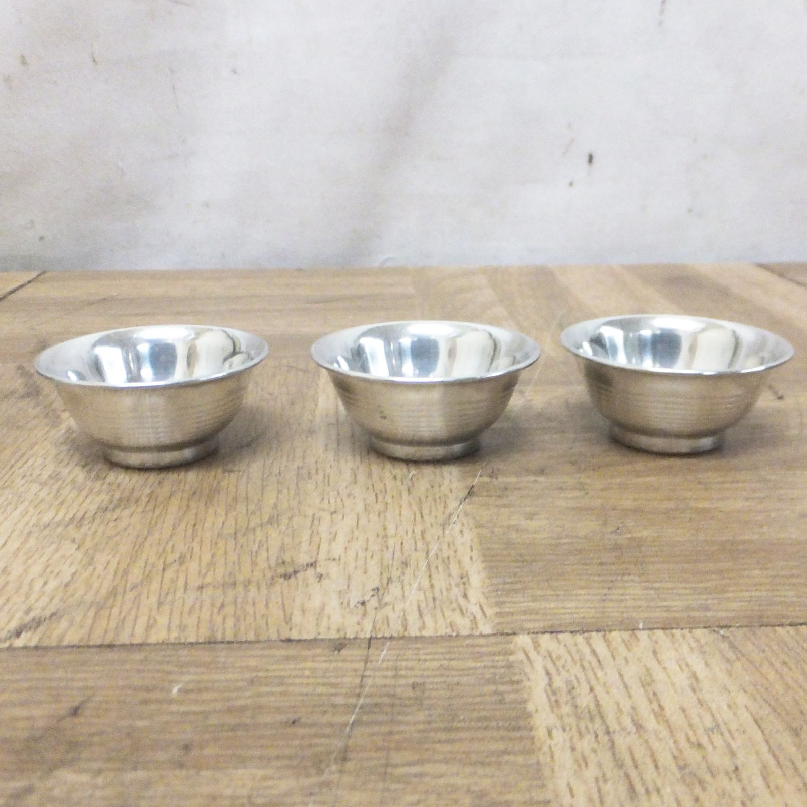 ★未使用★錫半　錫器　酒器セット　両開飾り棚　昭和レトロ お猪口 徳利 Amazon.co.jp: 本錫 錫製 徳利 錫半 酒器セット 錫 酒器 ちろり