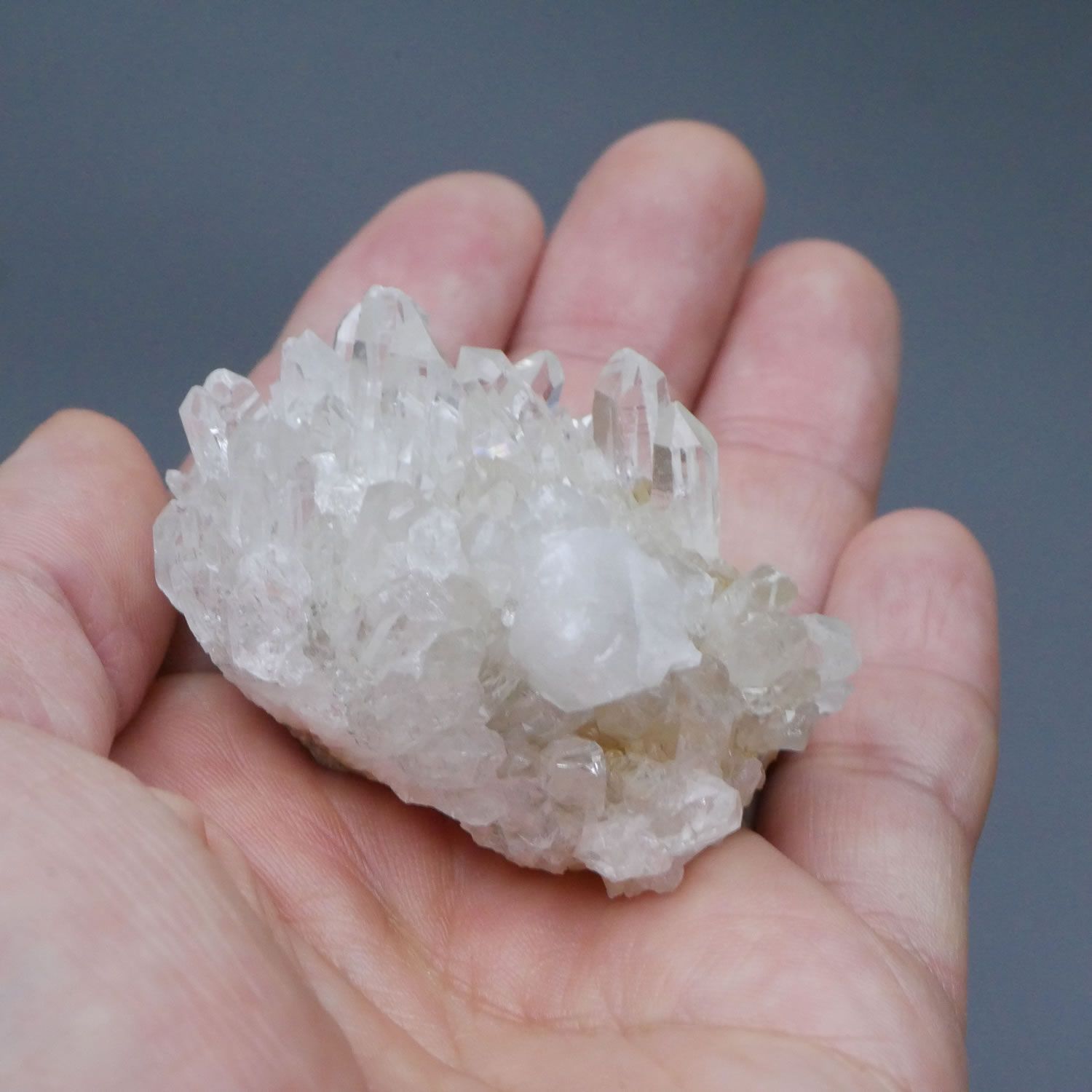 高品質 水晶 シトリン共生 クラスター 菊花水晶 楽天市場】【菊花水晶クラスター 中国・四川省産 274g】【メール