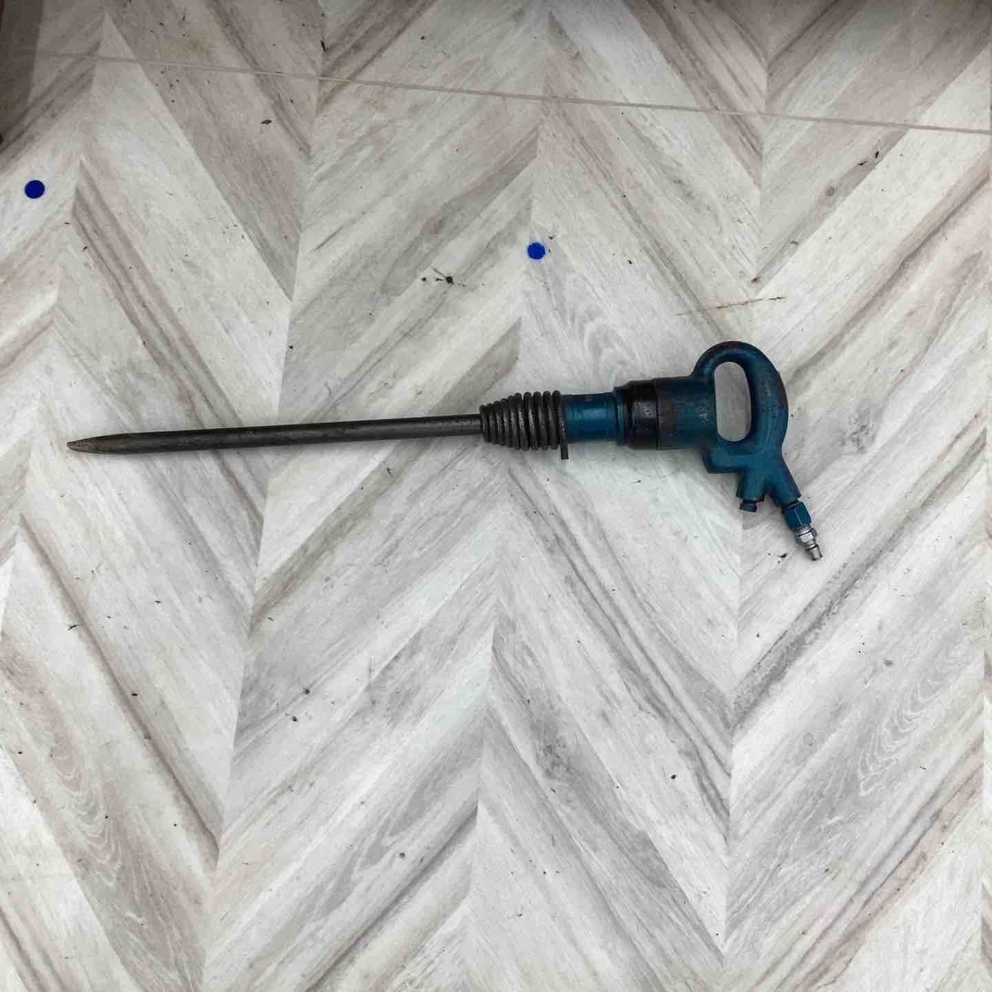 NPK 日本ニューマチック工業 チッパー AA-1ASP 動作未 チゼル付き 越谷店