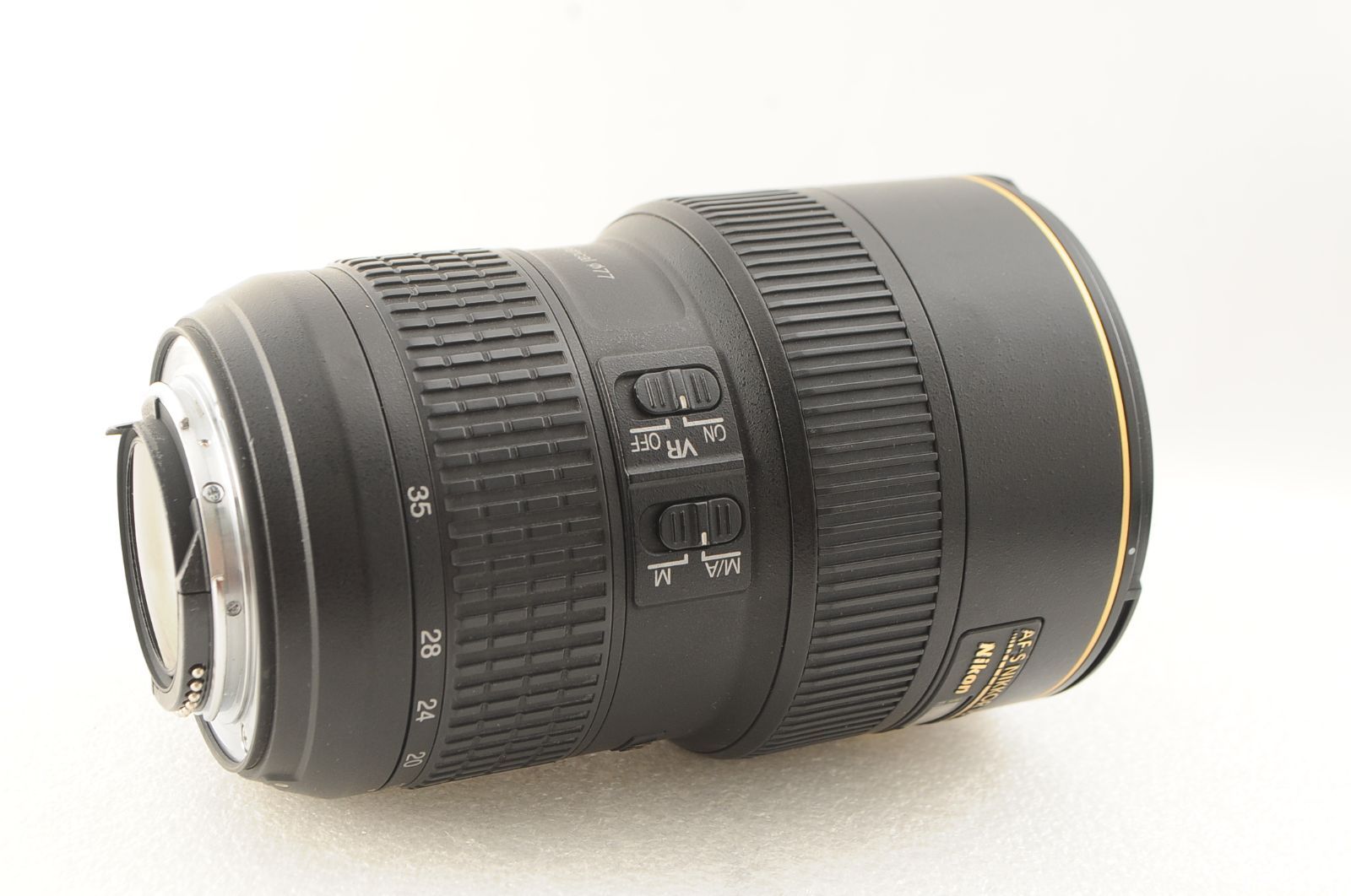 Nikon ニコン AF-S NIKKOR 16-35 mm F 4 G ED VR 光学系カビ クモリ 細かく検品しております 1582 レンズペン 単眼鏡 