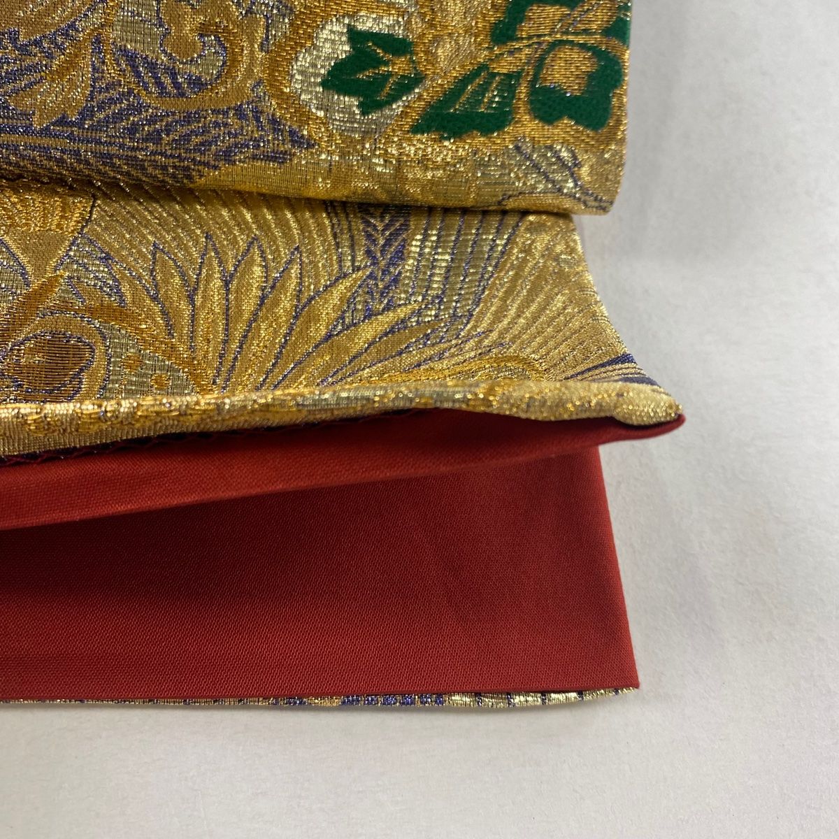 未着用　美品　袋帯　花　孔雀　金糸　着物　帯　007k 袋帯 美品 秀品 関西仕立て 扇 孔雀 金糸 箔 金色 六通 正絹