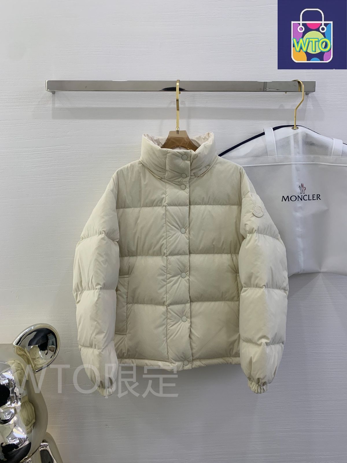 MONCLERモンクレール レディース、短い植絨の穴。｜本日限定特価