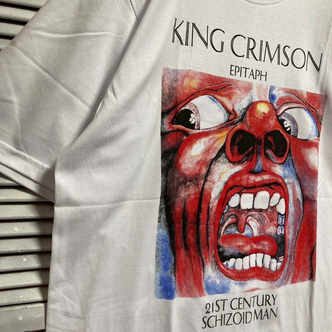 希少 ヴィンテージ バンドTシャツ KING CRIMSON 当時物 L ⭐︎ キングクリムゾン KING CRIMSON T 白 バンド ミュージック ロック