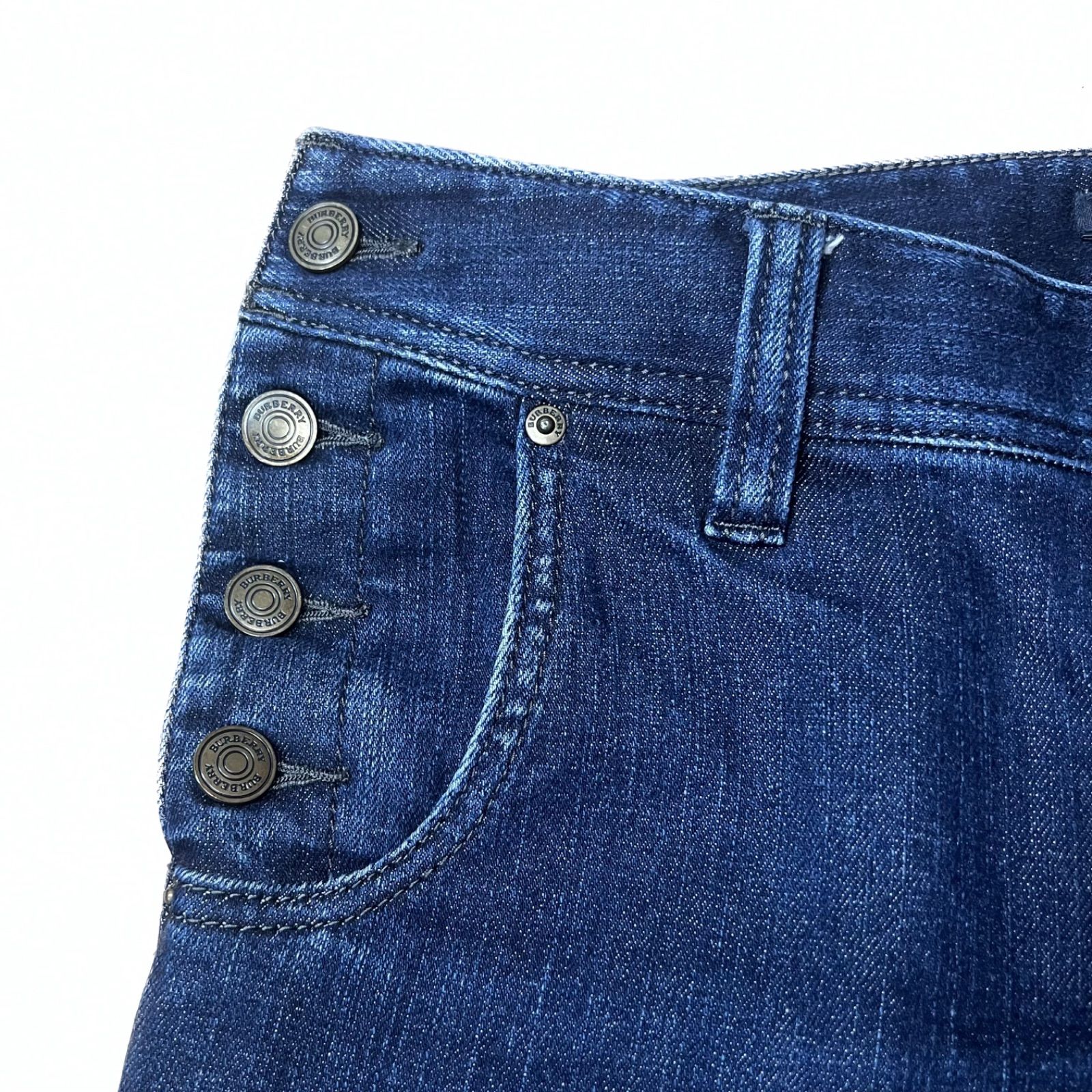 【未使用】バーバリー　メンズ　デニム　ズボン　ストレート　Lサイズ　42 BURBERRY バーバリー デニム パンツ ストレート ストレッチ サイズ L