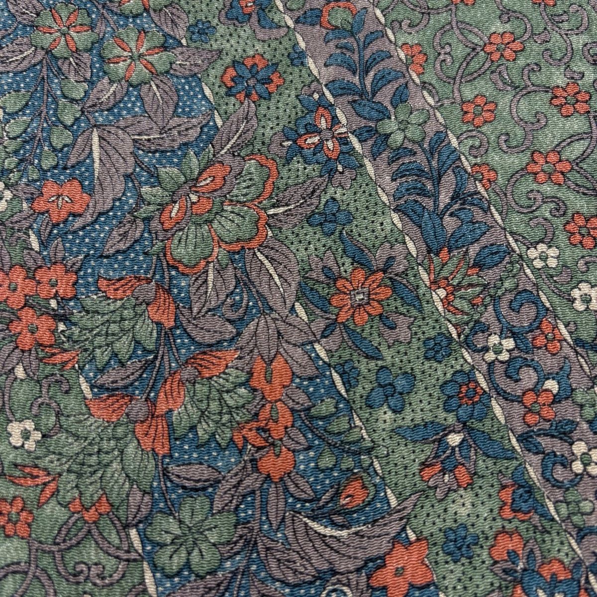 反物 秀品 小紋 花唐草 斜縞 縮緬 灰緑 正絹