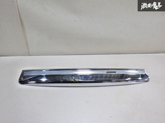 未使用品 ホンダ 純正 フリード GB3 GB4 リアガーニッシュ バックドアガーニッシュ メッキ系 08B77-SYY-A00 即納 棚 29-2