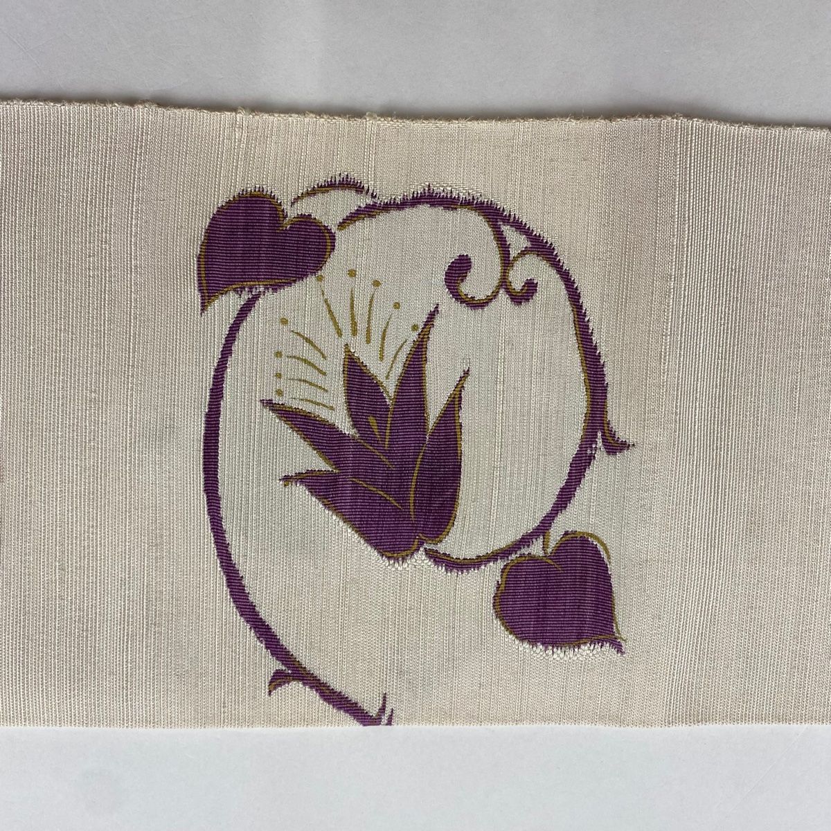 名古屋帯 美品 逸品 落款 じゅらく帝王紫 霞 金銀糸 金通し 薄紫 正絹 名古屋帯 名品 落款 帝王紫 草花 銀糸 クリーム 正絹 【中古