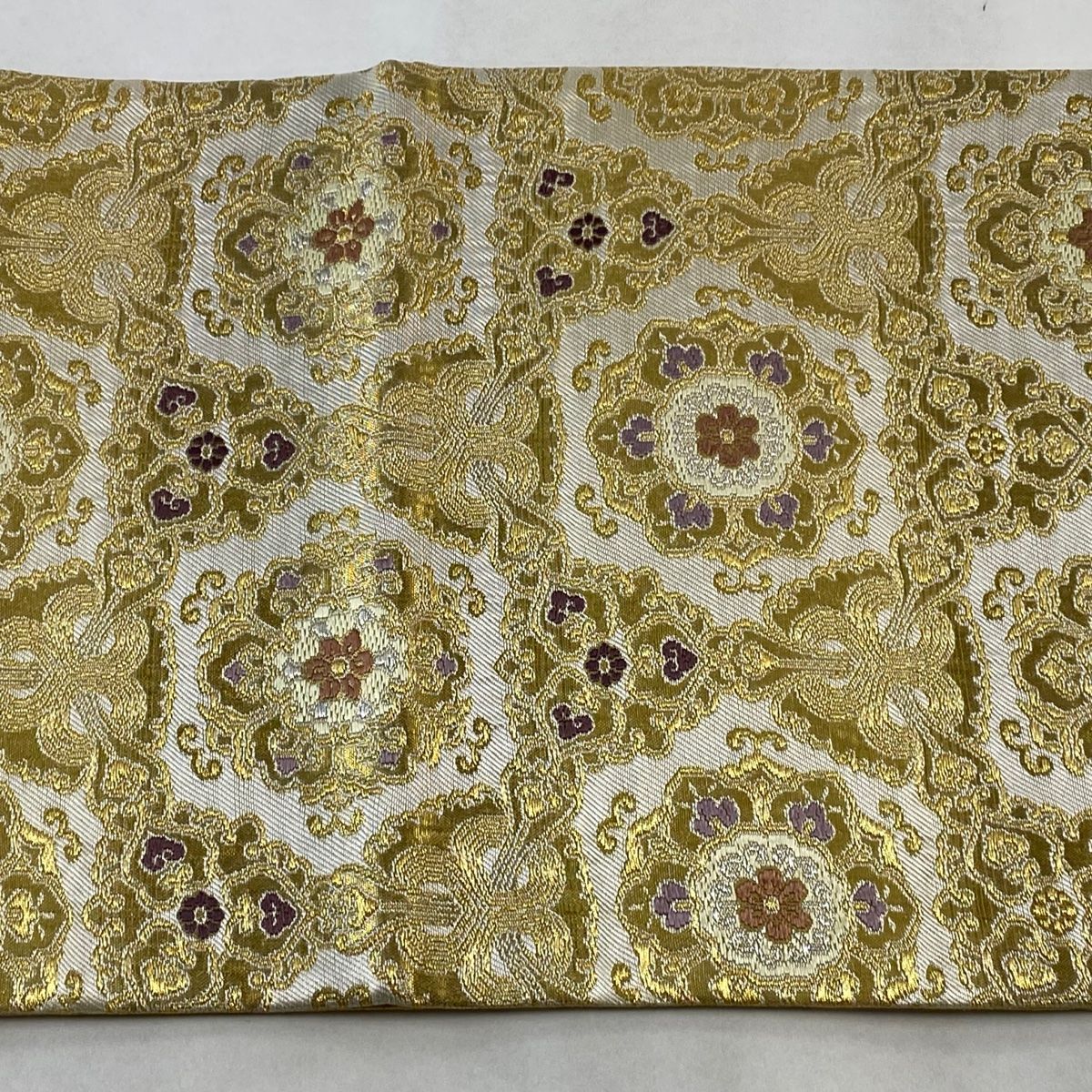 袋帯 美品 名品 落款 華文 金糸 箔 金色 お太鼓柄 正絹 【中古