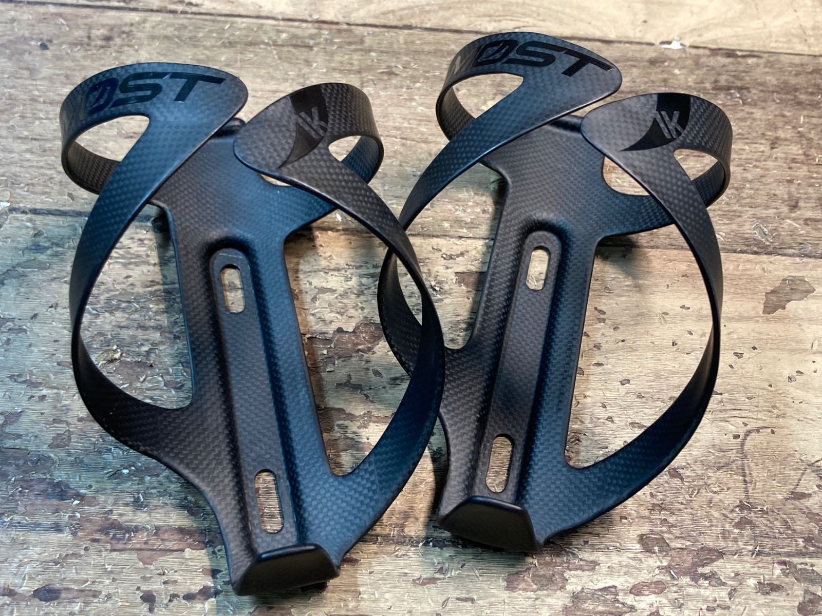 MOST THE WINGS フルカーボンボトルケー ジ2個セット