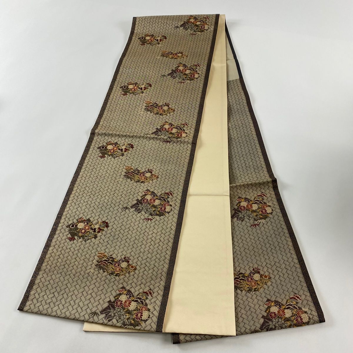 袋帯 美品 名品 加納幸 落款 菊 檜垣 金糸 刺繍 薄茶色 六通