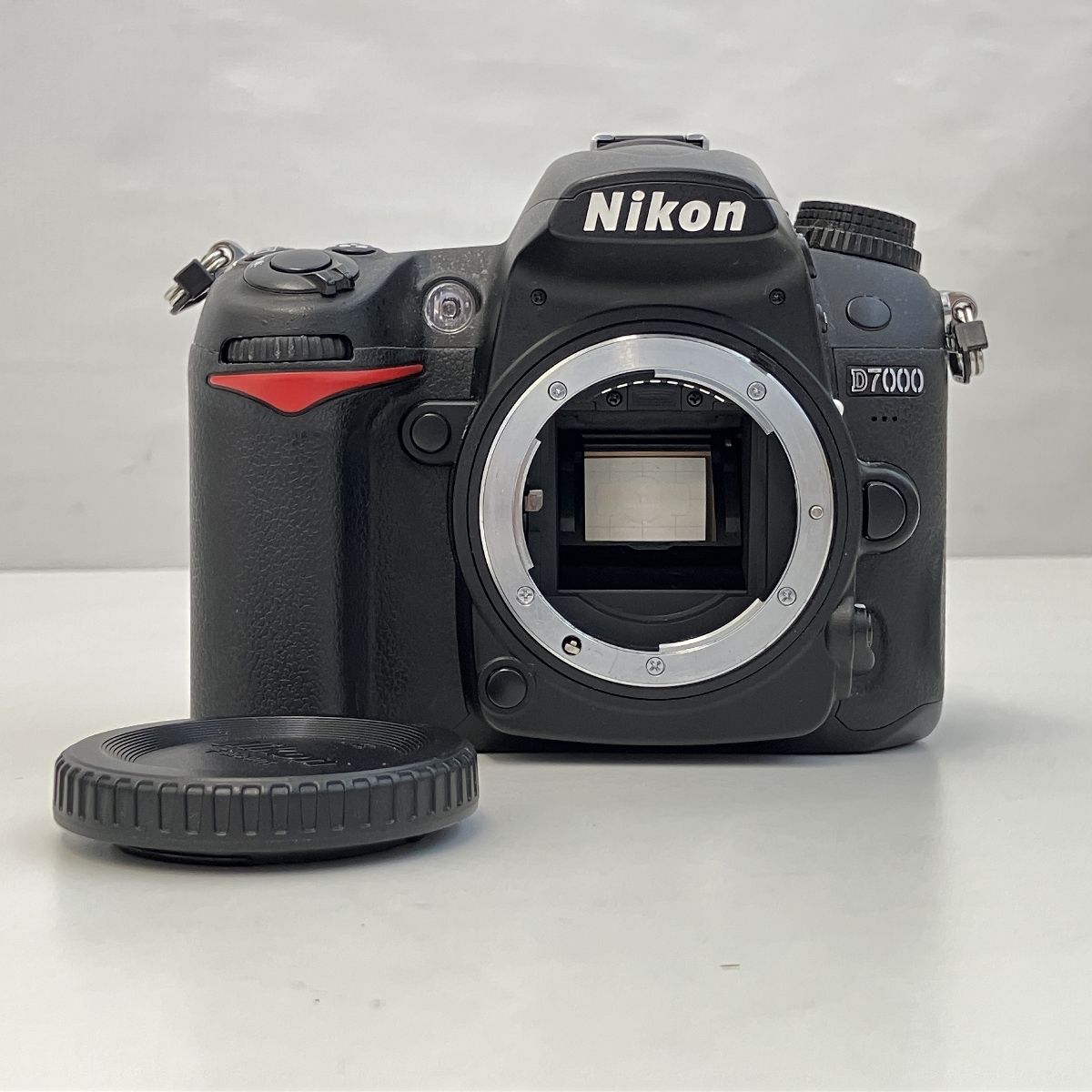 Nikon D7000 一眼レフカメラ AF-S DX NIKKOR 18-200mm f/3.5-5.6 Nikon D7000 一眼レフカメラ AF-S DX NIKKOR 18-200mm f/3.5-5.6