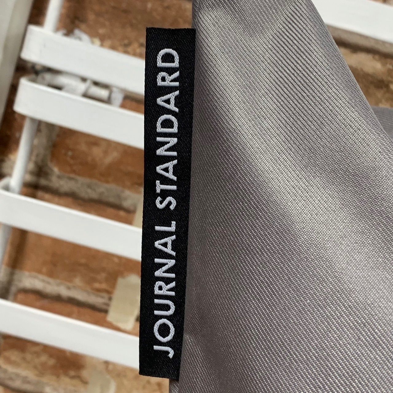 ジャーナルスタンダード キャリーループ付きビッグトートバッグ - メルカリ
