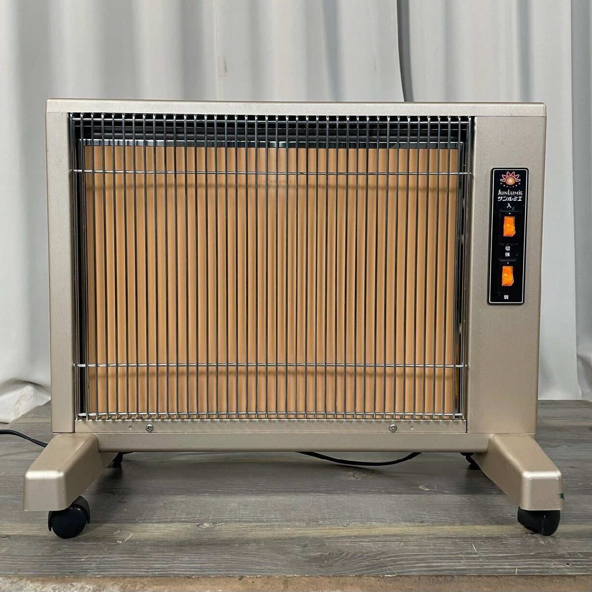 2954 サンルミエ キュート E800LS 遠赤外線暖房器 パネル ヒーター 電気 ストーブ A0