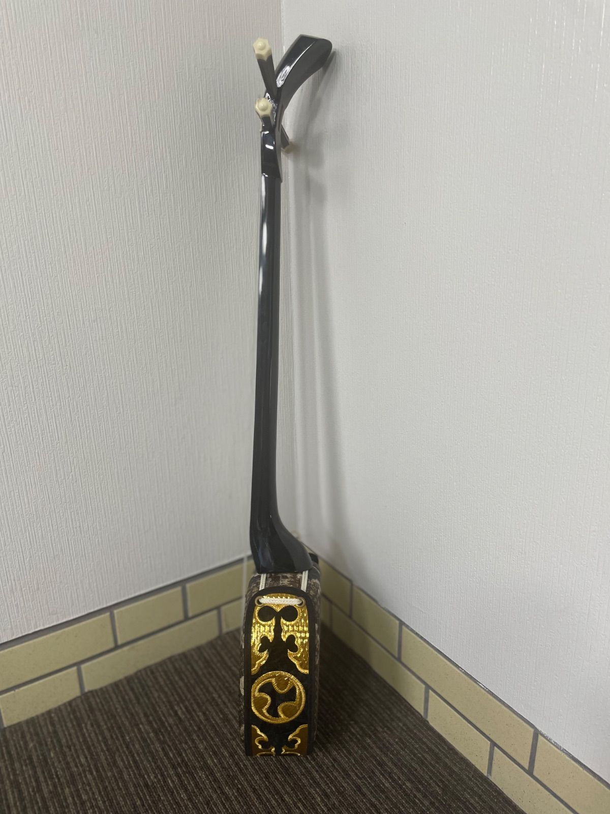 モモ製ウッドステアリング 8AA1328 MOMO モモ ウッドステアリング