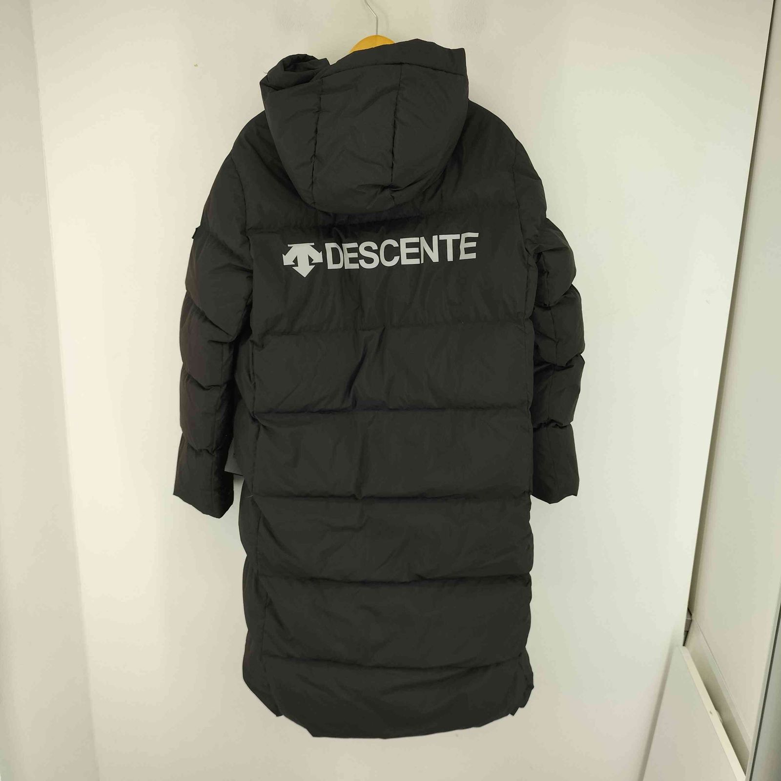 日本に34着の限定品】DESCENTE BOAINSULATED JACKET