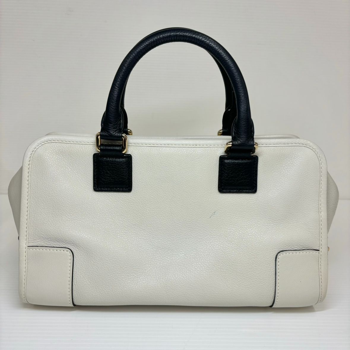 【美品】ロエベ　LOEWE　アマソナ28　ハンドバッグ　レザー　バイカラー　白×黒　本革　ナッパ　Barroco　リミテッドエディション　限定　希少品