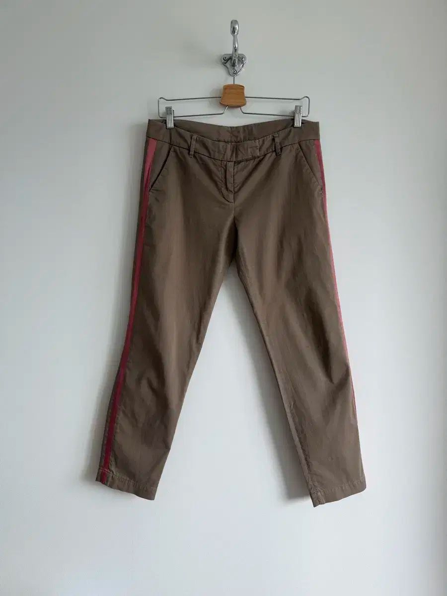 ブルネロ クチネッリ RUNELLO CUCINELLI パンツ