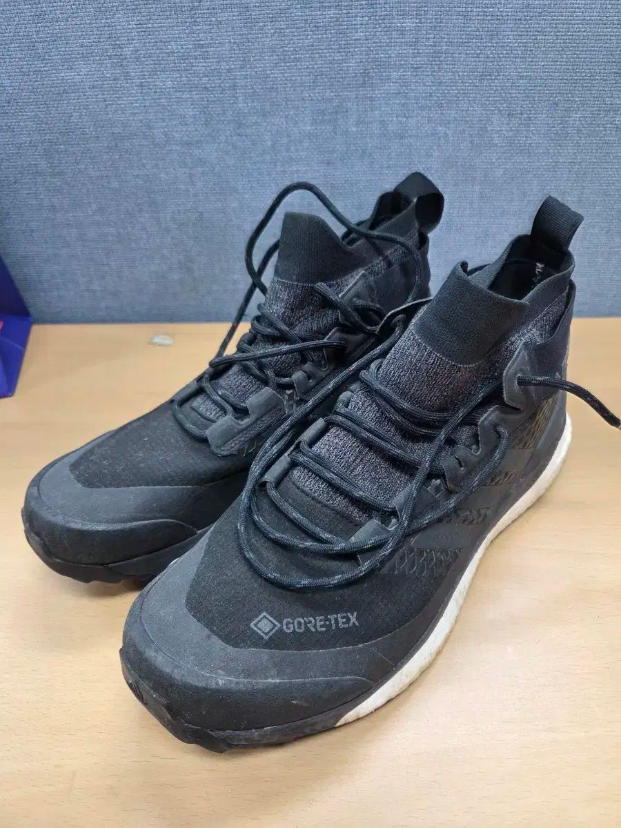 adidas アディダス テレックス GORE-TEX ゴアテックス トレッキングシューズ 265