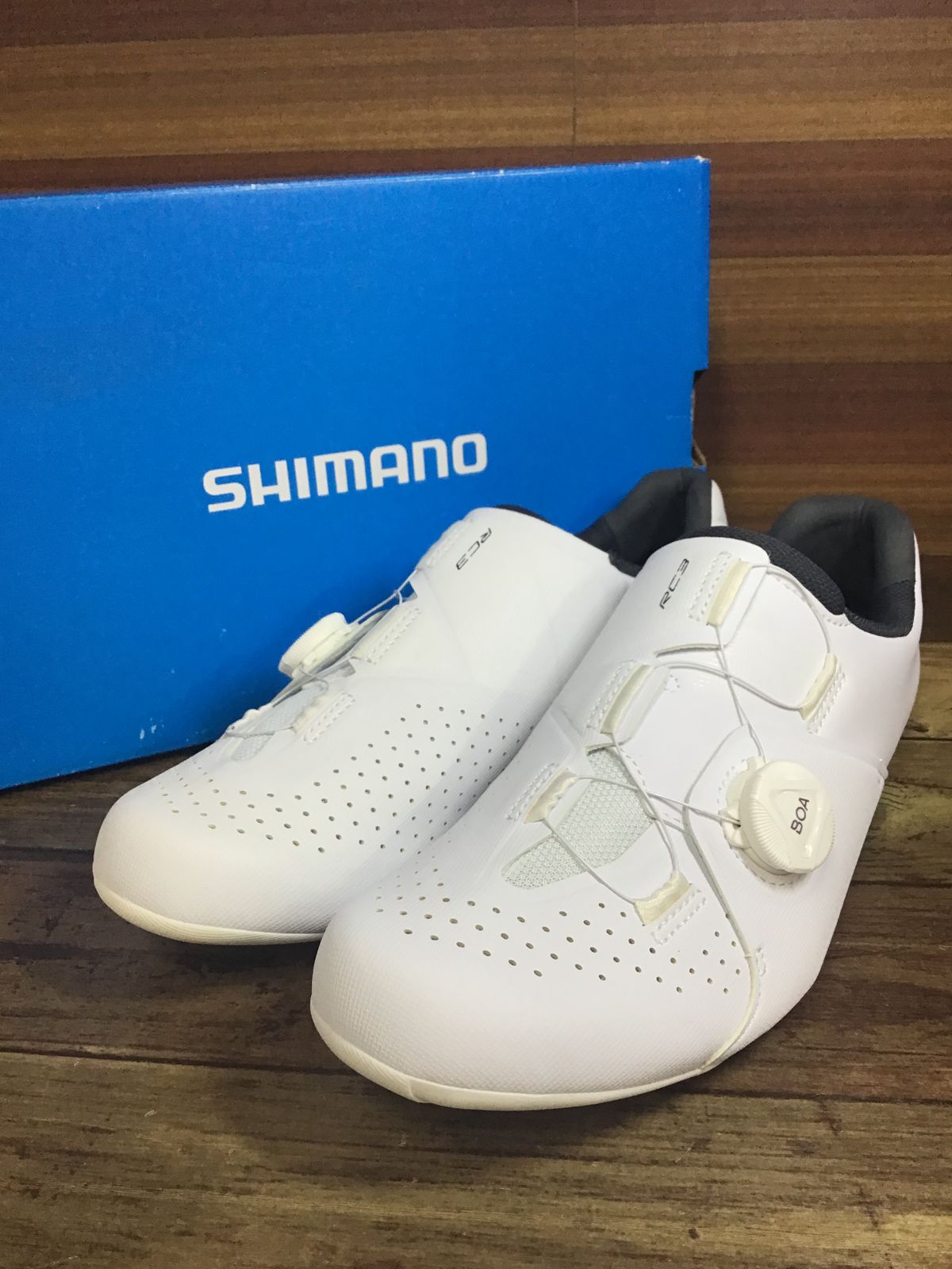 HG381 シマノ SHIMANO RC3 SH-RC300 ビンディングシューズ 42サイズ 白