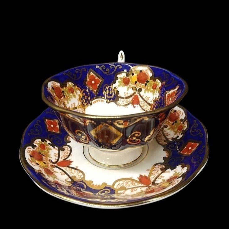 ROYAL ALBERT ロイヤルアルバート エアルーム ティーカップ ソーサー 花柄 金彩