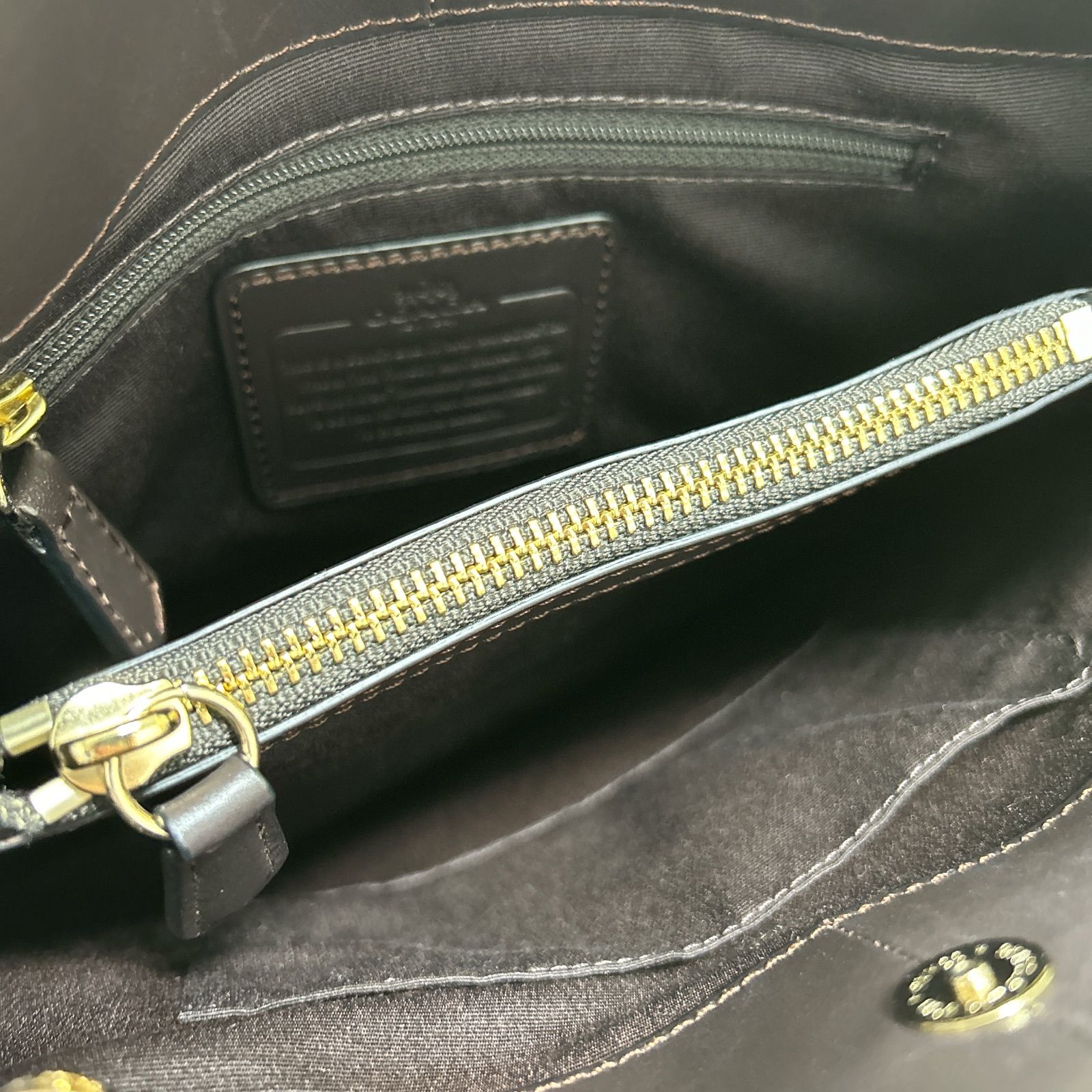 コーチ 2way ショルダーバッグ シグネチャー パイソン柄 キャンバス ☆美品☆ COACH コーチ 2way ショルダーバッグ 蛇柄 パイソン