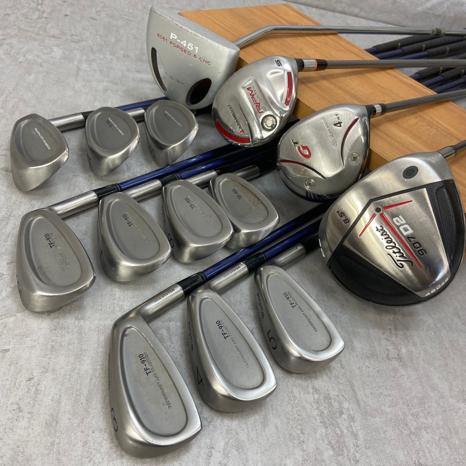 Titleist　タイトリスト TOBUNDA　トブンダ　メンズゴルフ14本セット　カーボン　右利き用　キャディバッグ　初心者おすすめ　入門用