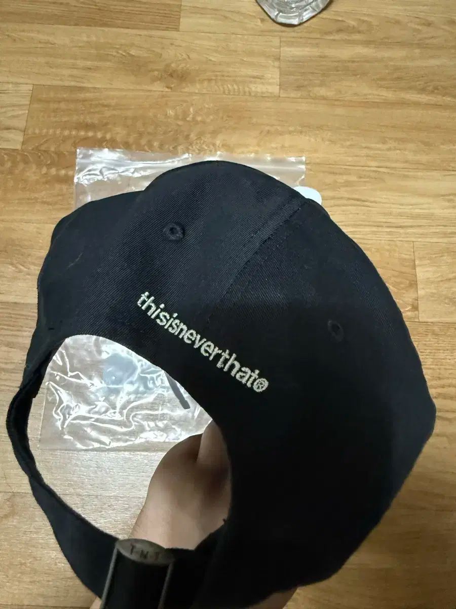 国内未入荷　新品 韓国　thisisneverthat キャップ　ネイビー thisisneverthat × New Era コラボコレクションが10月11日に発売