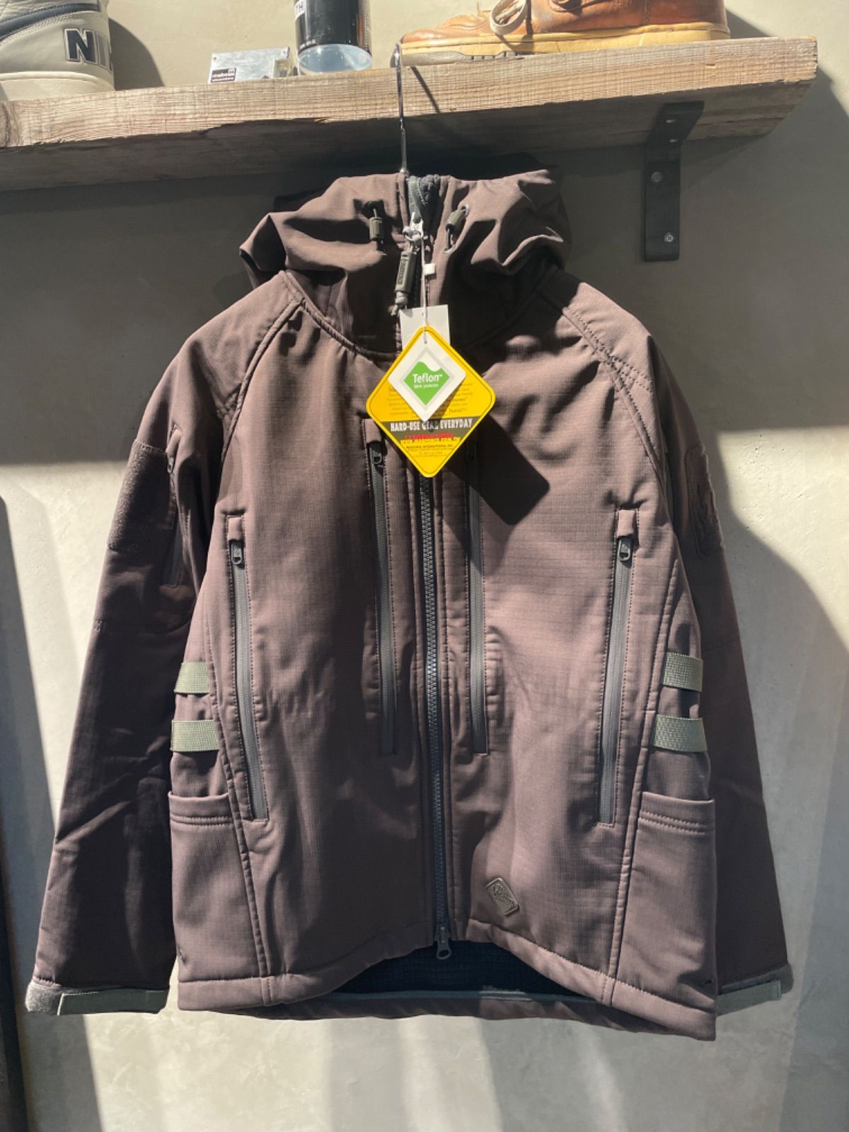 ブッシュクラフト Magforce マグフォースBushcraft Softshell JKT 