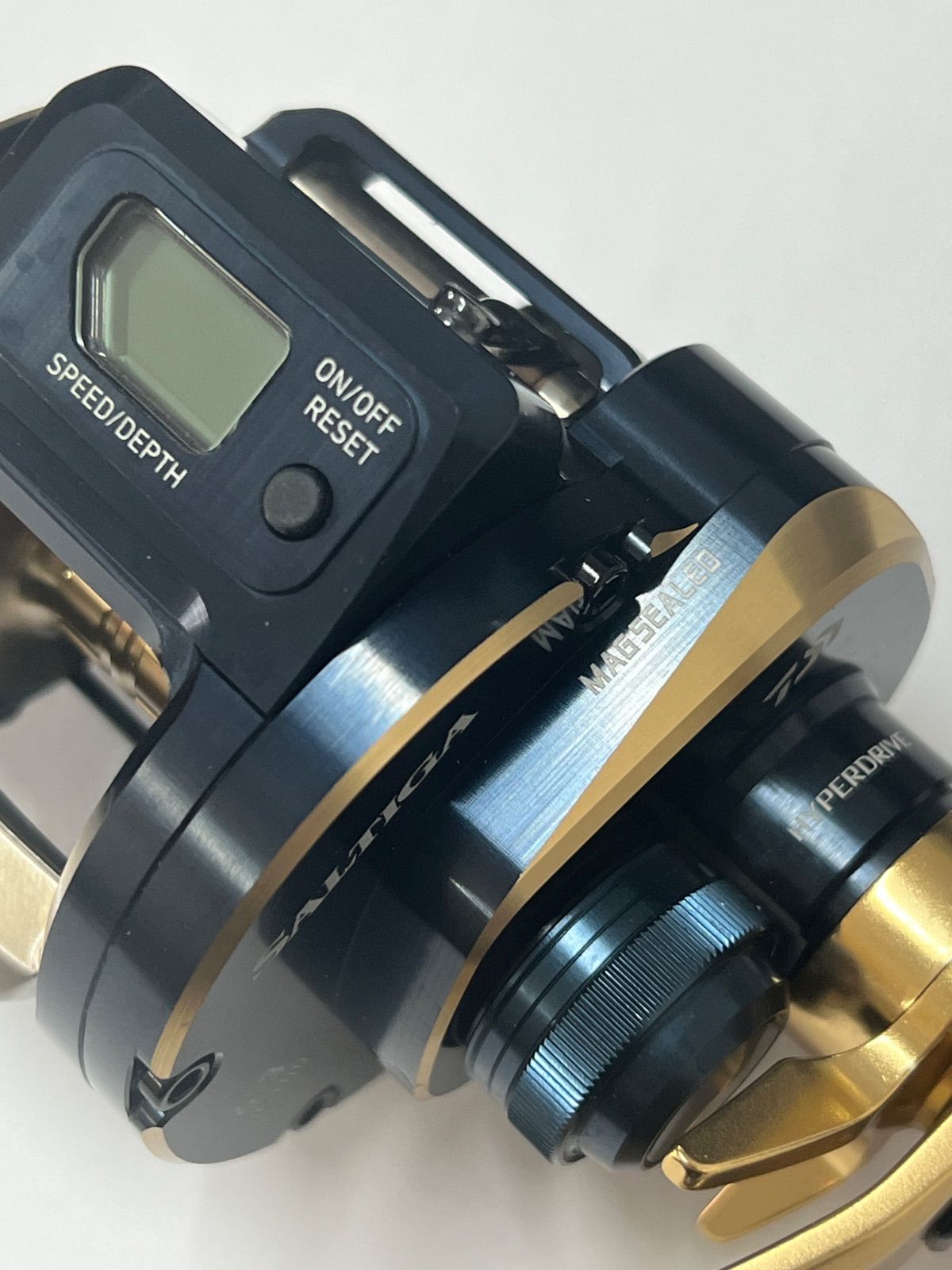 ２１ソルティガＩＣ１００ 右