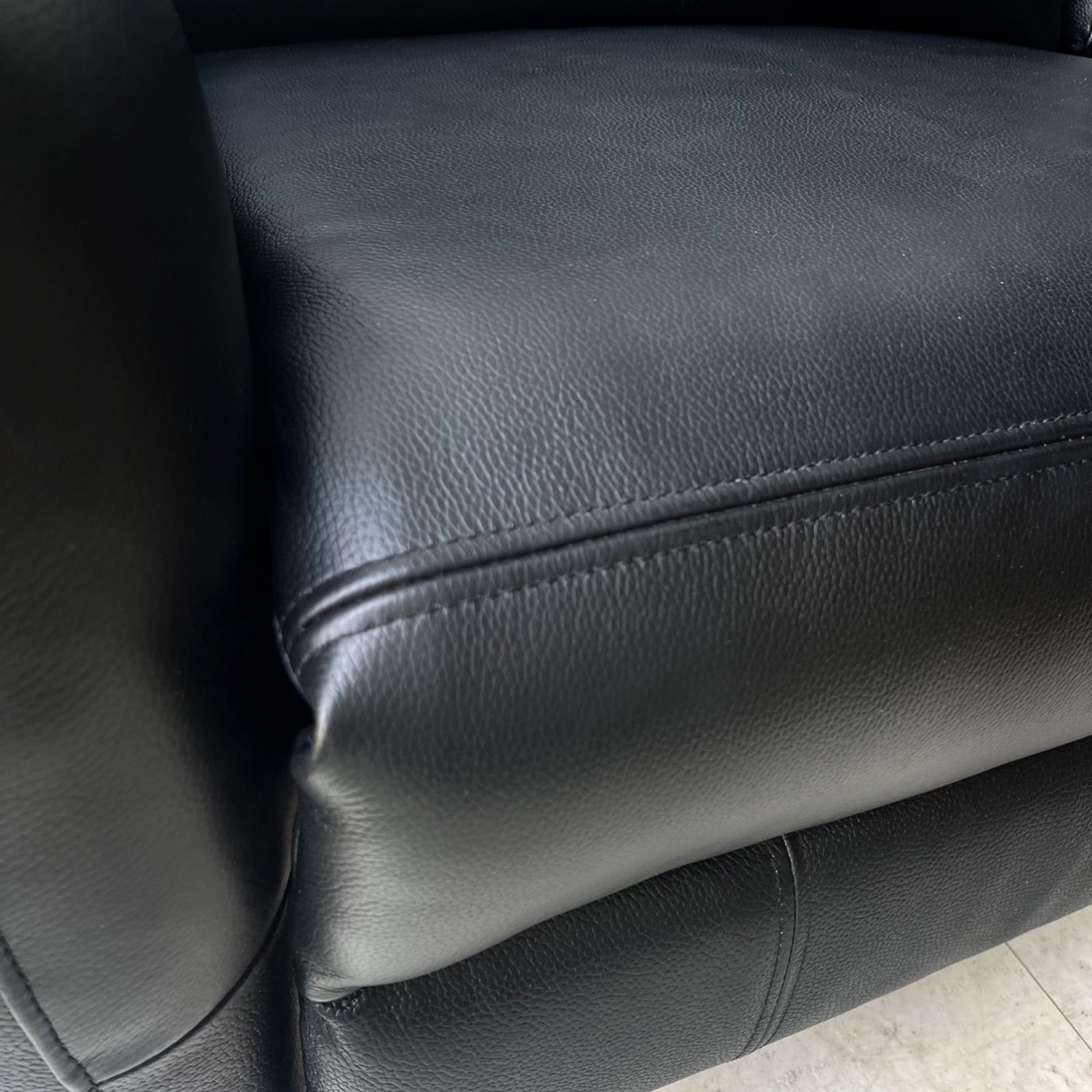 取付無料！ヤマダ電機 総本革 3人掛けブラック電動リクライニング