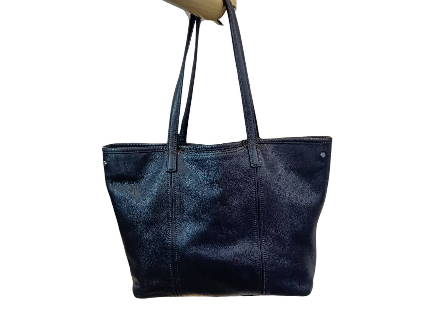 aniary アニアリ　トートバッグ　レザー　ネイビー　シボ革　肩掛け　A4 aniary 正規取扱店 アニアリ トート バッグ Shrink Leather