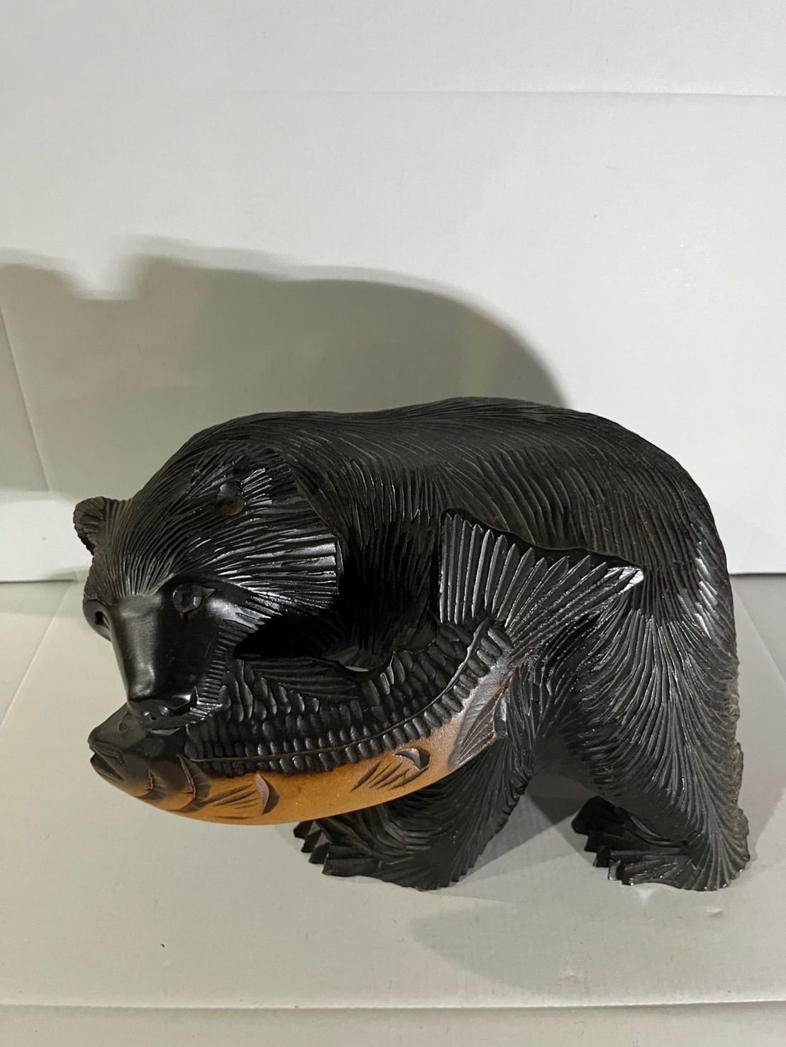 木彫り 熊の置物 魚をくわえる熊　ヴィンテージ