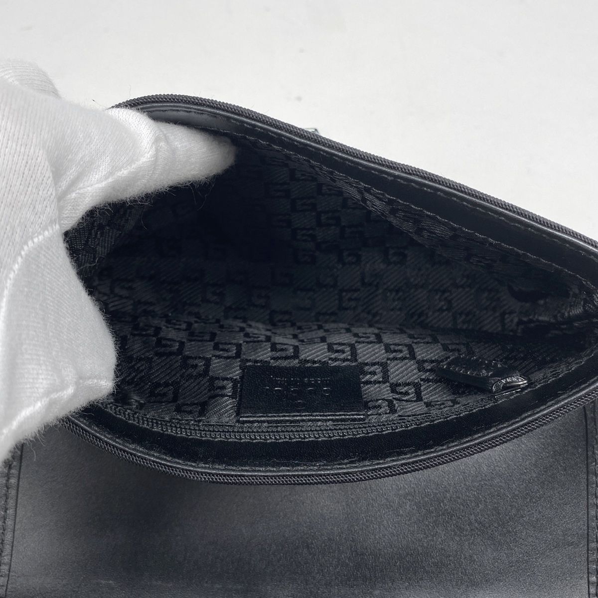 【正規品】GUCCI グッチ ウエストバッグ ボディーバッグ 中古 92543 グッチ GUCCI ロゴ ウエストバッグ ウエストポーチ ボディバッグ
