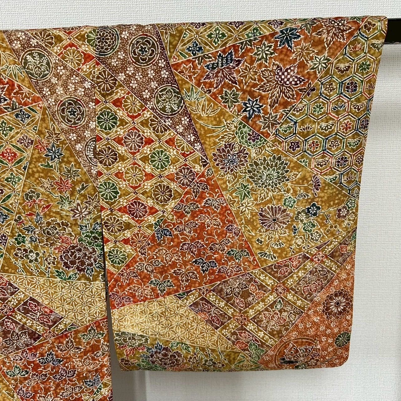 正絹　高級縮緬　小紋 小紋 更紗模様 裂取 縮緬 裄66 素敵なデザイン 正絹 着物 MK-368