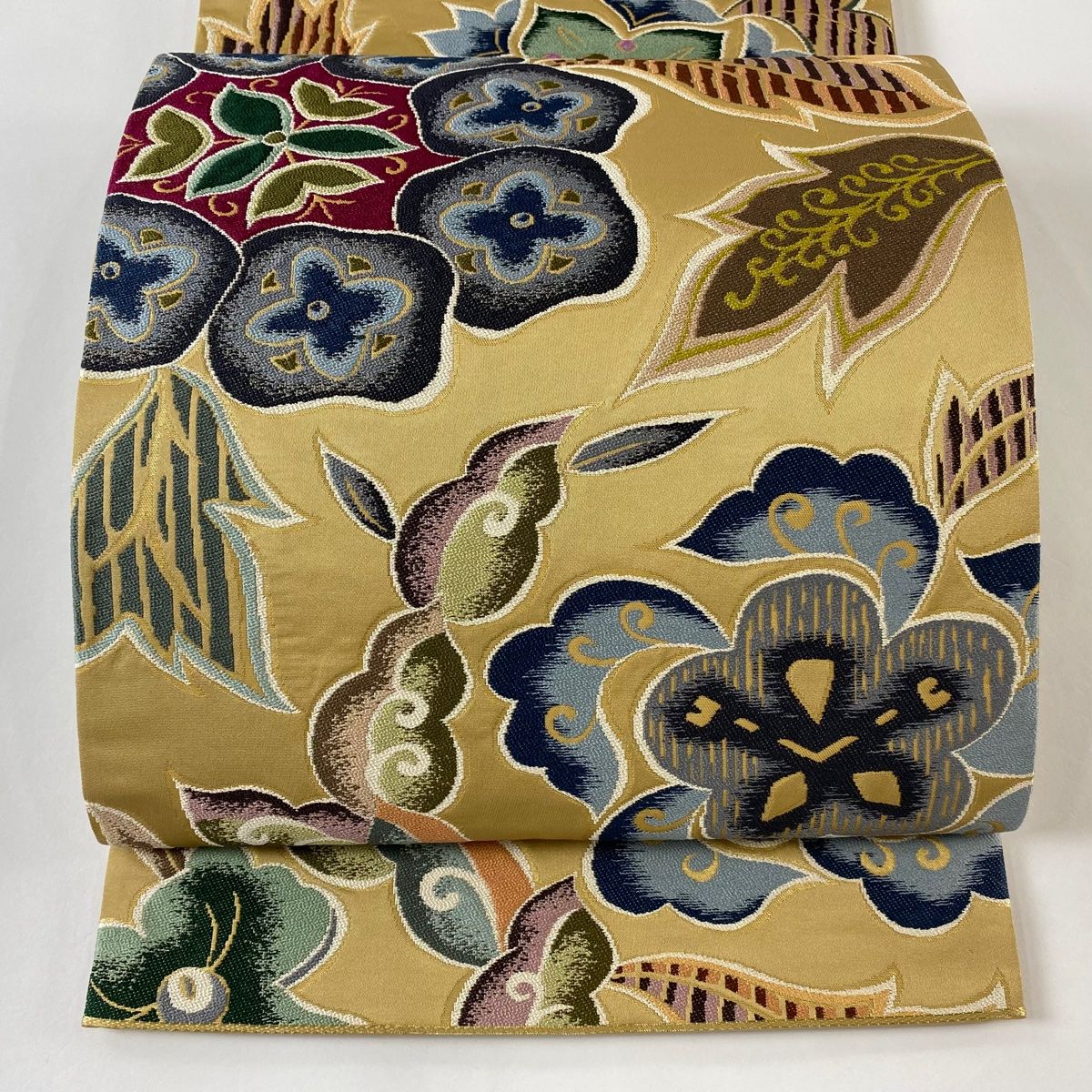 袋帯 美品 逸品 白綾苑大庭 落款 関西仕立て 草花 箔 薄茶色 六