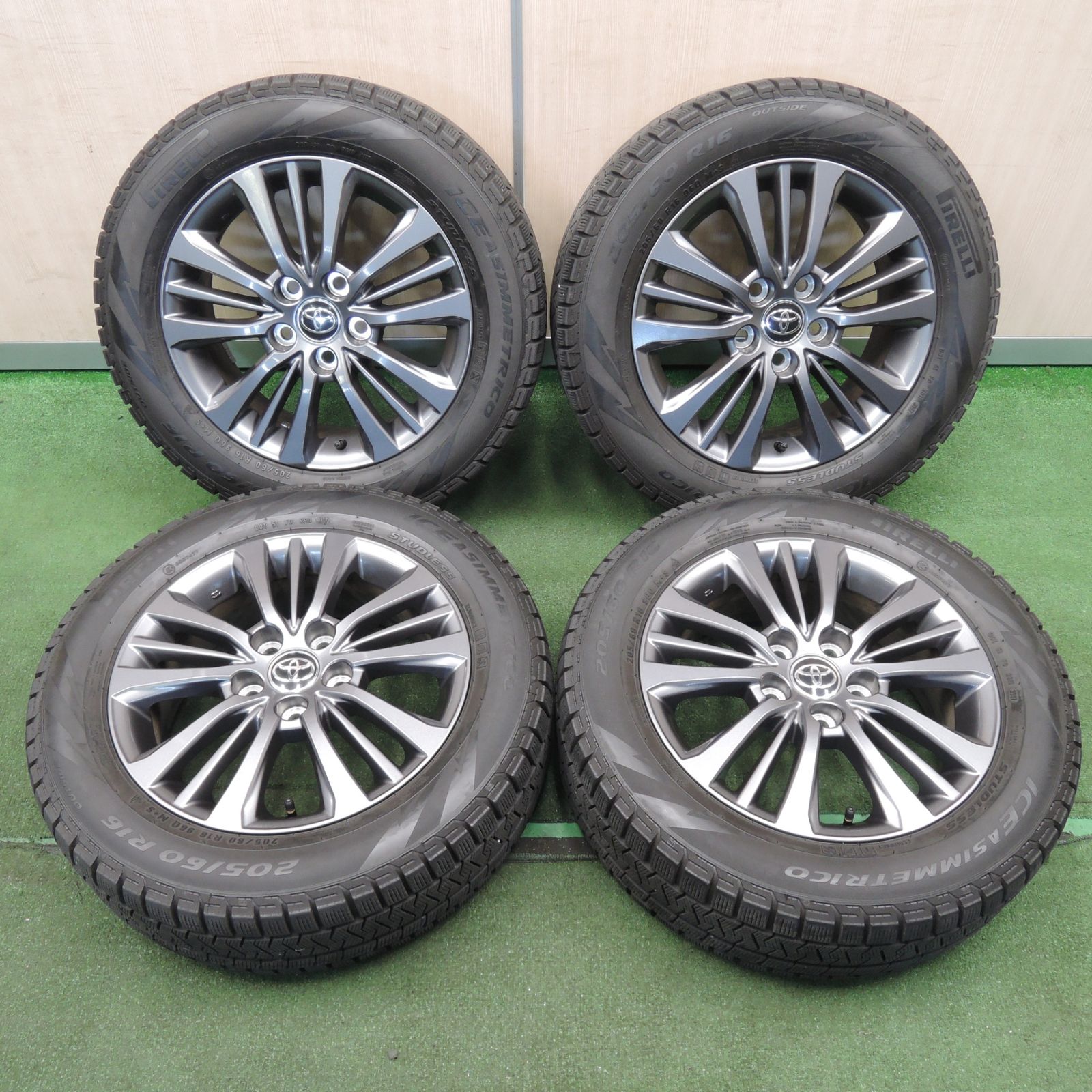 205/60R16 スタッドレス 2018年 205/60R16 トヨタ純正 ピレリー スタッドレス 2018年 114.3 5穴