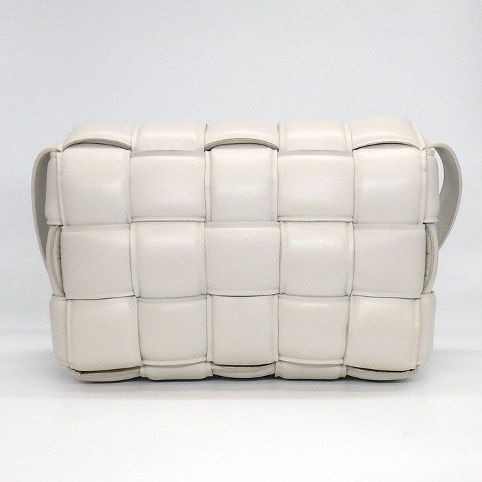 ボッテガ ヴェネタ BOTTEGA VENETA ショルダーバッグ パデッド カセット クラシック 591970VCQR19143 チョーク ラムスキン