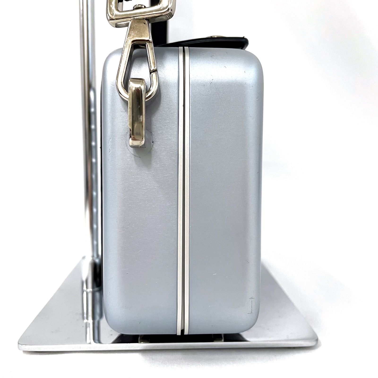 Dior Rimowa ショルダーバッグ シルバー 美品 シルバー（銀色）系 Dior